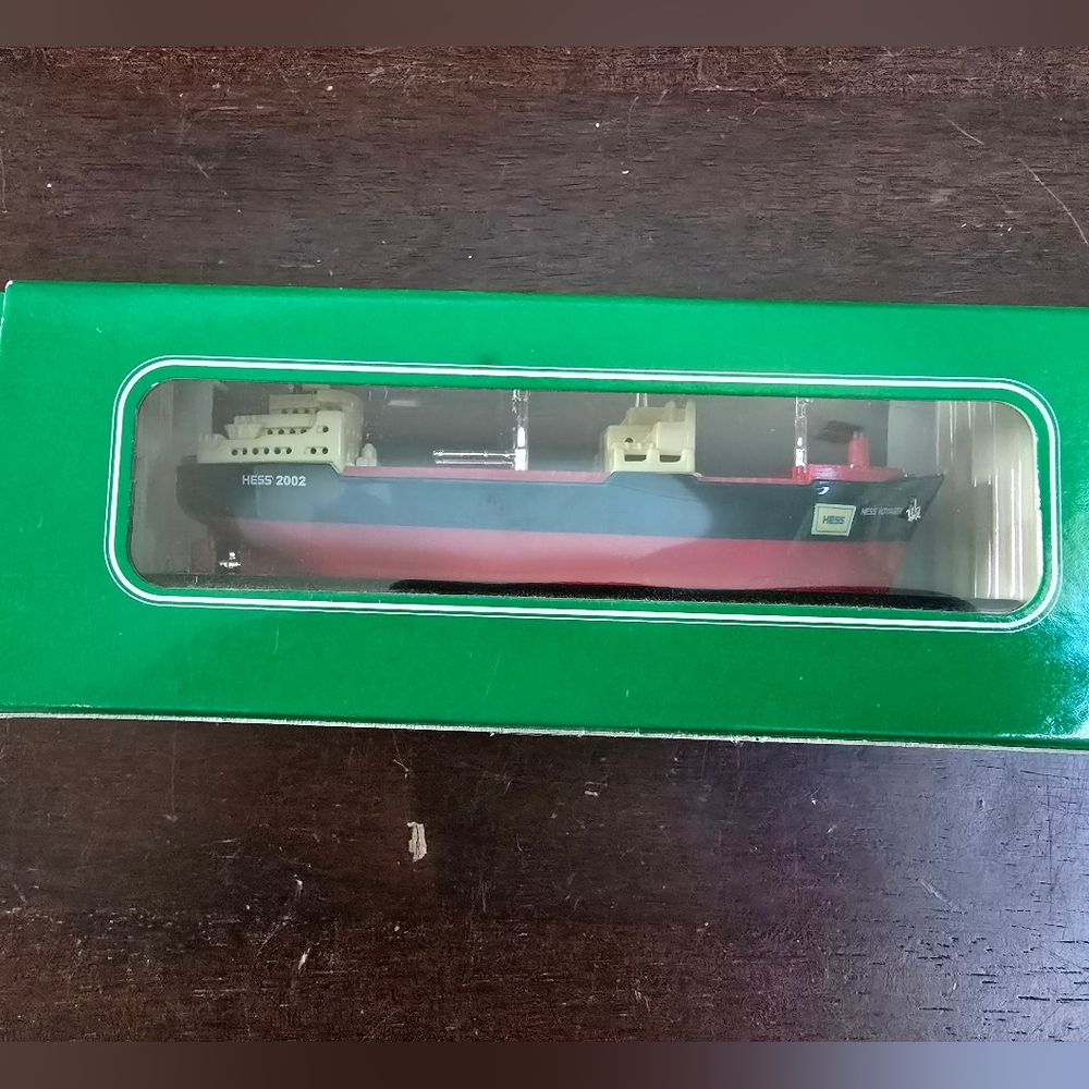 2002 Miniature Hess Voyager Red Ship Boat Collectible Toy NWB - Picture 3 of 5